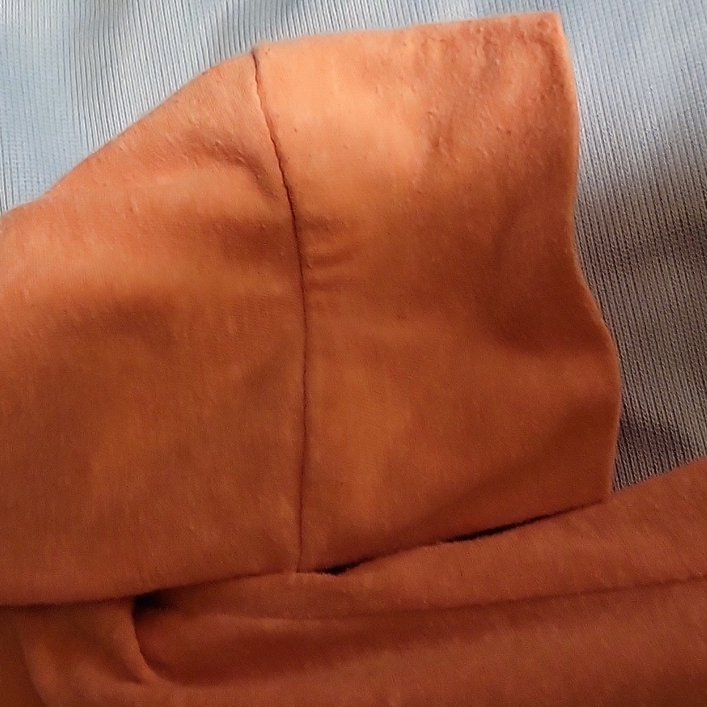 Woman's top - Picture 4 of 7